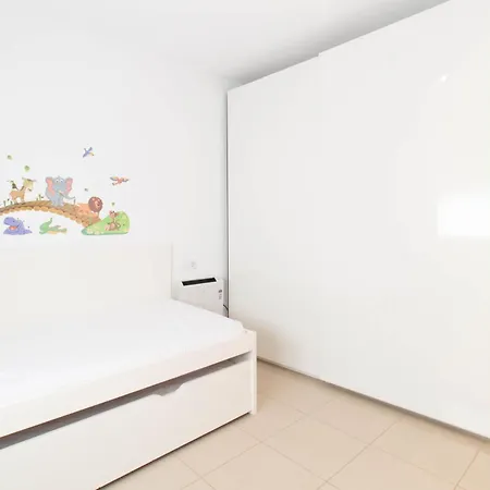 Bay Duplex *